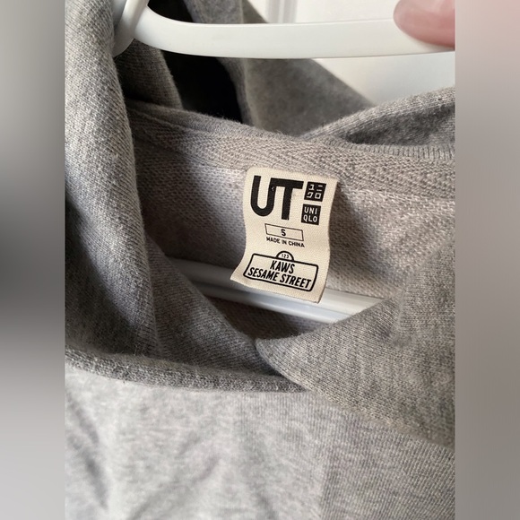 Kaws x Uniqlo x Sesame Street XX Hoodie Gray (S) - Picture 10 of 12
